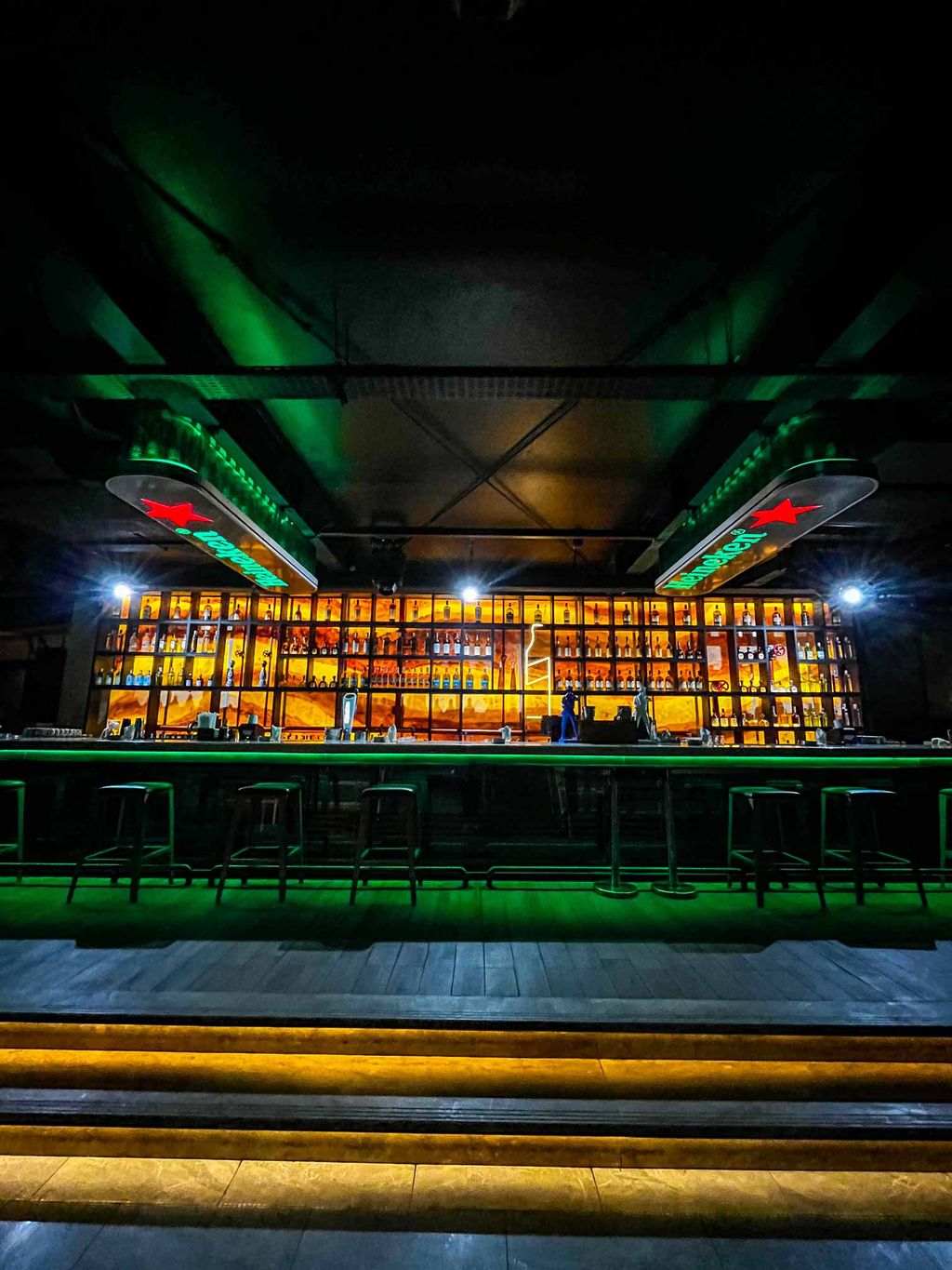 Outlet Branding and Design Signage Heineken