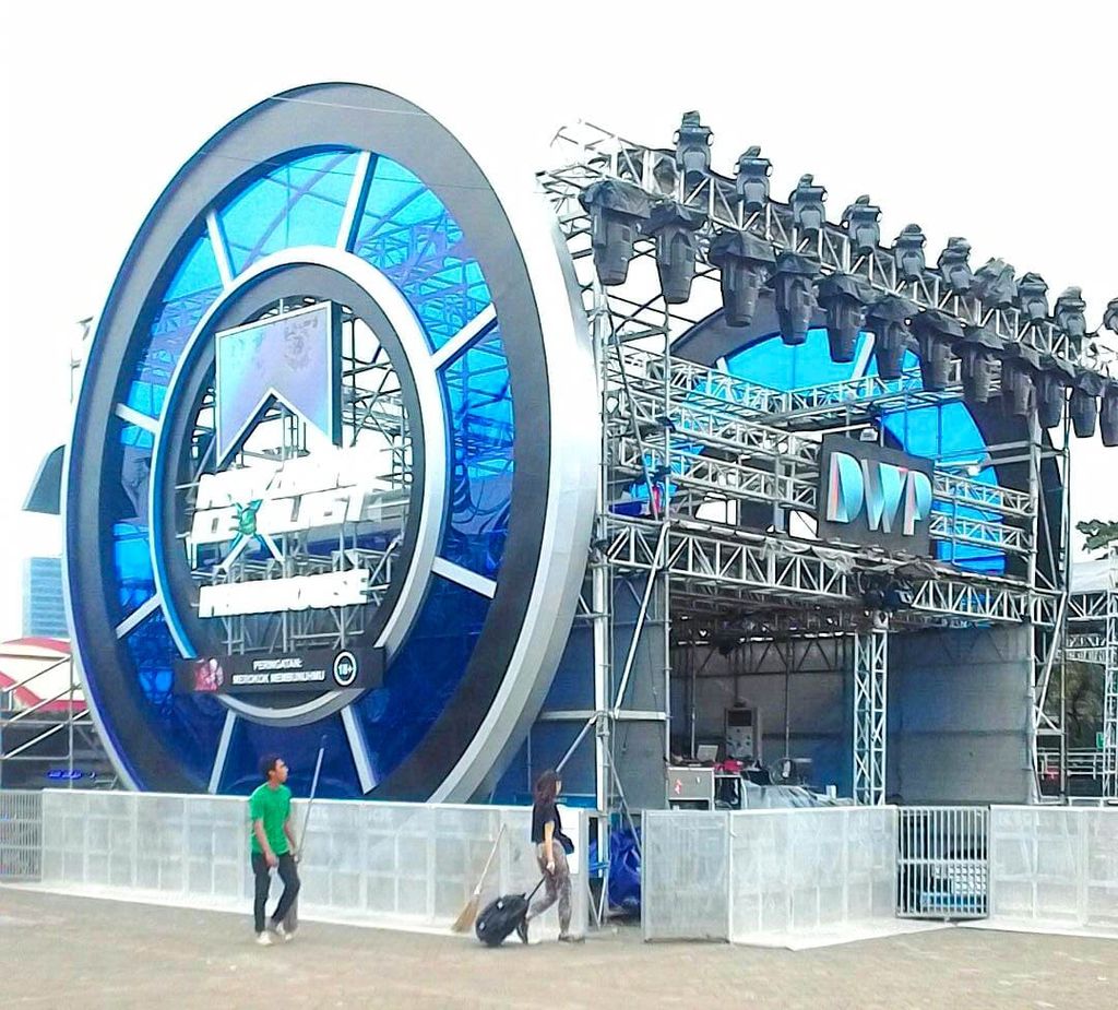 Booth event activation Marlboro DWP 2015