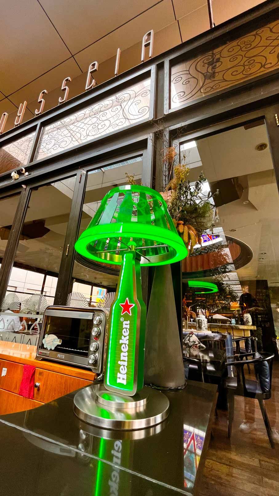 Outlet Branding and Design Signage Heineken